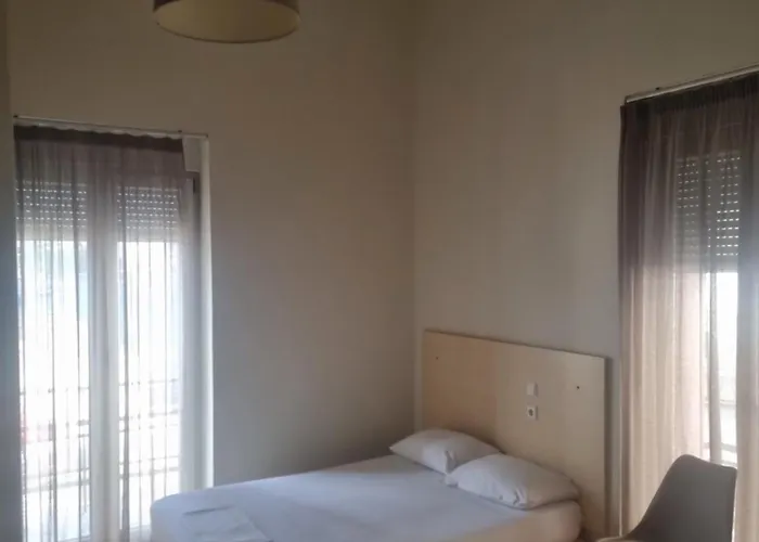 Ξενοδοχείο κεντρικόν 2*