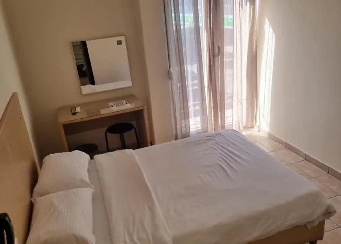 κεντρικόν Ξενοδοχείο 2*